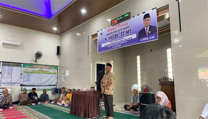 Anggota DPRD Kota Padang, H. Rusdi menggelar Reses Masa Sidang III Tahun 2026 di Mushalla Ar Rahman Green Farensa 4 RT 03 RW 04, Kelurahan Pagambiran Ampalu Nan XX, Kecamatan Lubuk Begalung
