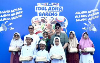 JNE Rayakan Idul Adha 1447 H dengan Semangat Berbagi dan Promo Spesial, Potongan Ongkos Kirim Sampai 90 Persen Lho! 5 Pemberian santunan JNE bagi anak yatim dalam Idul Adha 1447 H