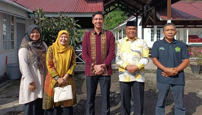 Kakan Kemenag, Zulkifli bersama Wali Kota Sawahlunto, Riyanda Putra