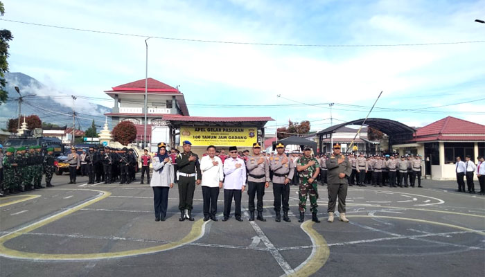 Polres Bukittinggi Gelar Apel Pengamanan Peringatan 100 Tahun Jam Gadang