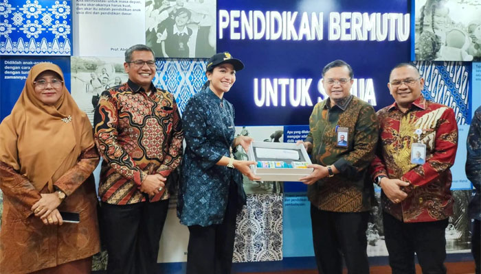 Bupati Dharmasraya Usulkan Revitalisasi 53 Sekolah dan Pembangunan Sekolah Nasional Terintegrasi ke Kemendikdasmen