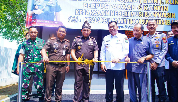 Bupati Toha Tohet hadiri peresmian sejumlah fasilitas baru di Kejari Muba oleh Kajati Sumsel, Ketut Sumedana