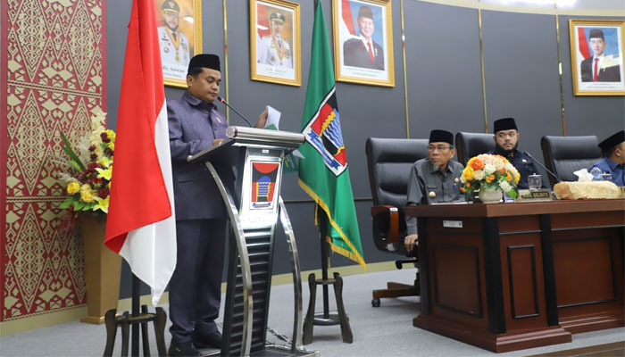 DPRD Kota Padang Sahkan Perda Penguatan Lembaga Adat dan Pelestarian Budaya Minangkabau 2 Pengesahan Perda Penguatan Lembaga Adat dan Pelestarian Budaya Minangkabau