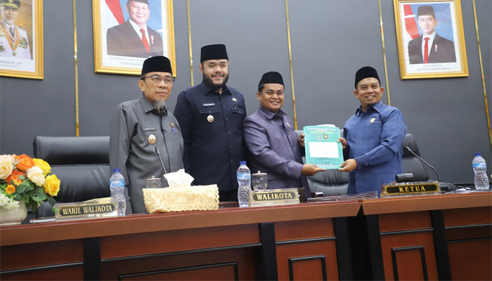 DPRD Kota Padang Sahkan Perda Penguatan Lembaga Adat dan Pelestarian Budaya Minangkabau 3 DPRD Kota Padang Sahkan Perda Penguatan Lembaga Adat dan Pelestarian Budaya Minangkabau5