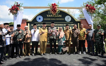 Gubernur Sumbar Resmikan SMP Islam Darul Hakim di Jorong Bumbung Limapuluh Kota 6 Gubernur Sumbar, Mahyeldi saat peresmian SMP Islam Darul Hakim di Jorong Bumbung, Nagari Situjuah Batua, Kecamatan Situjuah Limo Nagari, Kabupaten Limapuluh Kota