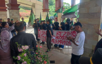 HMI Geruduk DPRD Dharmasraya, Pertanyakan Kepekaan Wakil Rakyat Terhadap Jeritan Masyarakat