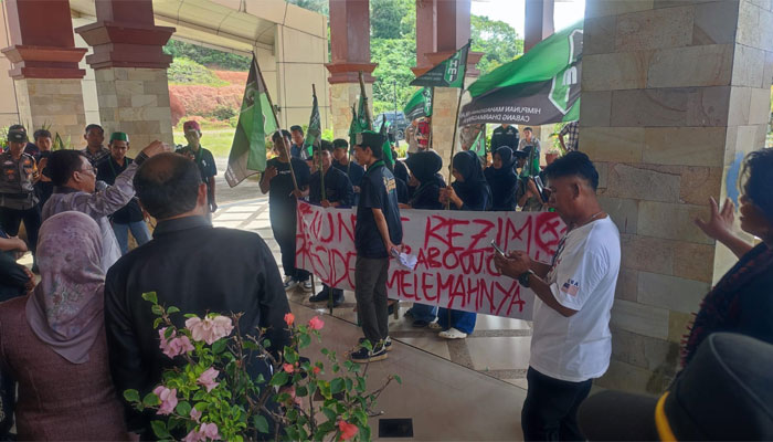 HMI Geruduk DPRD Dharmasraya, Pertanyakan Kepekaan Wakil Rakyat Terhadap Jeritan Masyarakat