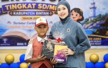 Buka Lomba Bertutur Tingkat SD/MI Tahun 2026, Bunda Literasi Bintan: Jadikan sebagai Sarana Belajar dan Pengembangan Diri 2 Bunda Literasi Kabupaten Bintan, Hafizha Rahmadhani dalam Lomba Bertutur Tingkat SD/MI Tahun 2026
