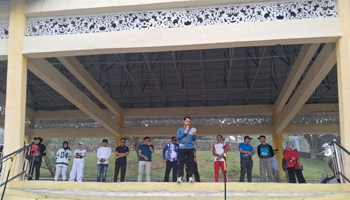 Wabup Limapuluh Kota Ajak Masyarakat Ambil Langkah Nyata Selamatkan Lingkungan 1 Wakil Bupati Limapuluh Kota, Ahlul Badrito Resha memberikan sambutan dalam peringatan Hari Lingkungan Hidup Sedunia 2026