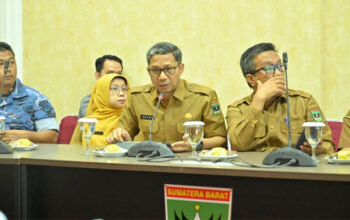 Pemprov Sumbar Perkuat Pengendalian Distribusi BBM Subsidi Hingga ke Daerah 4 Kepala Dinas Energi dan Sumber Daya Mineral (ESDM) Sumbar, Helmi Herianto sebutkan enam rekomendasi Pengendalian Distribusi BBM Subsidi