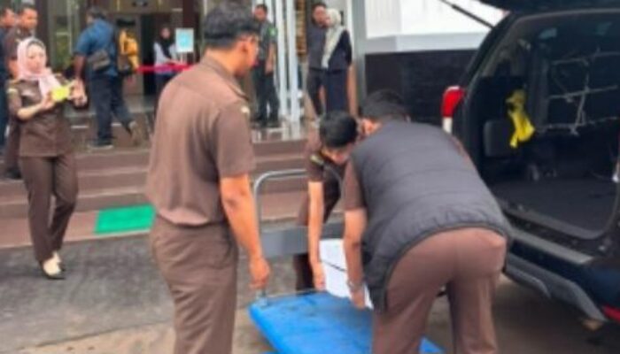 Perkara Roy Suryo dan Dokter Tifa Resmi Dilimpahkan ke Pengadilan Negeri Jakarta Timur