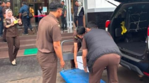 Perkara Roy Suryo dan Dokter Tifa Resmi Dilimpahkan ke Pengadilan Negeri Jakarta Timur 1 IMG 20260623 WA0036