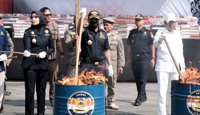 Bea Cukai Jabar Gempur Rokok Ilegal, 44 Juta Rokok Dimusnahkan 1 IMG 20260624 WA0019