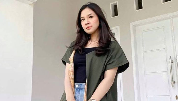 Penyanyi pop Minang, Kintani Putri Medya, akan tampil memeriahkan Open Ceremony Dharmasraya Championship League (DCL) 2026 yang akan digelar di GOR Dharmasraya, Sabtu sore (6/6/2026)