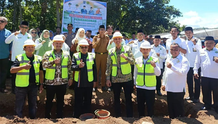 Pembangunan Gedung Baru MIN 2 Kota Sawahlunto melalui Program SBSN Dimulai 1 Peletakan batu pertama pembangunan Gedung Baru MIN 2 Kota Sawahlunto