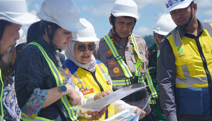 Bupati Annisa Suci Ramadhani tinjau pembangunan Sekolah Rakyat Dharmasraya