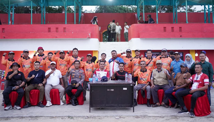 Turnamen Sepak Bola Supayang Legend Cup U-40 Digelar di GOR Batubatupang Solok 1 Pembukaan Turnamen Sepak Bola Supayang Legend Cup U-40 di Stadion Tuanku Tabiang GOR Batubatupang Kabupaten Solok