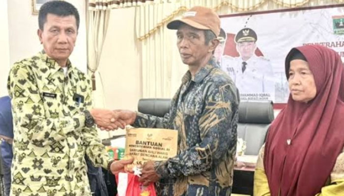 Pemkab Agam Salurkan Bantuan Sosial Rp 11,708 Miliar untuk Korban Bencana Hidrometeorologi 4 Pemkab Agam salurkan bantuan sosial untuk Korban Bencana Hidrometeorologi