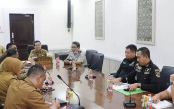 Pemkab Muba Siap Tertibkan HGU dan Amdal Perusahaan, Bakal Bentuk Tim Khusus 4 Sekda Muba, Syafaruddin dalam rapat penertiban HGU dan Amdal perusahaan