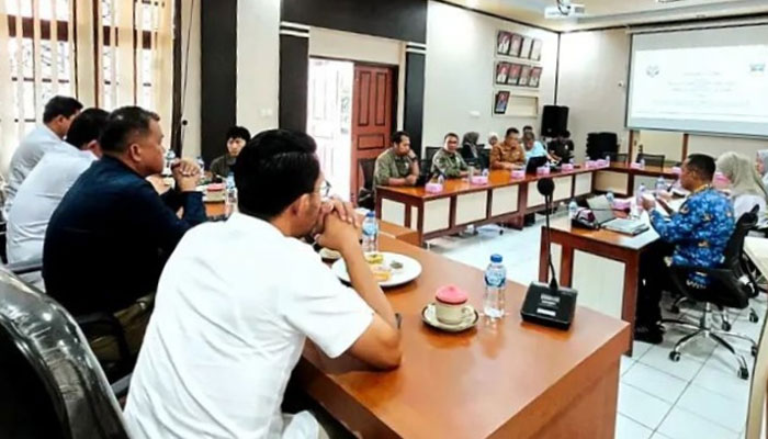 Pembukaan Jalur Pendakian Gunung Kerinci dari Solok Selatan Kian Dekat, Pemkab Bahas Kerja Sama dengan TNKS 1 Pemkab Bahas Kerja Sama tentang pembukaan Jalur Pendakian Gunung Kerinci dari Solok Selatan dengan TNKS