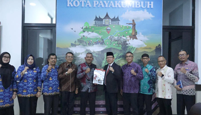 Pemko Payakumbuh Salurkan Bantuan Keuangan untuk Masyarakat Terdampak Bencana ke Limapuluh Kota