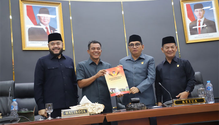 Fraksi-fraksi DPRD Kota Padang Sampaikan Pendapat Akhir Terhadap P-KUA dan P-PPAS TA 2026