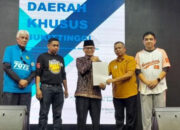 Reuni 170 Tahun SMAN 2, Alumni Dukung Bukittinggi Jadi Daerah Khusus 9 Wawako Ibnu Asis Hadiri Reuni 170 Tahun SMAN 2 Bukittinggi