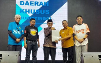 Reuni 170 Tahun SMAN 2, Alumni Dukung Bukittinggi Jadi Daerah Khusus 8 Wawako Ibnu Asis Hadiri Reuni 170 Tahun SMAN 2 Bukittinggi
