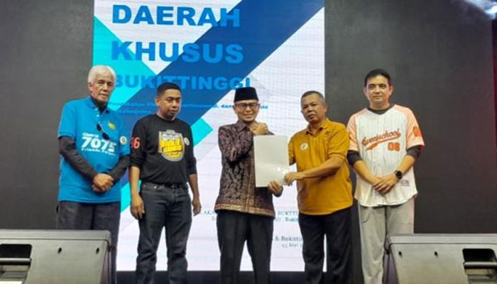 Reuni 170 Tahun SMAN 2, Alumni Dukung Bukittinggi Jadi Daerah Khusus 1 Wawako Ibnu Asis Hadiri Reuni 170 Tahun SMAN 2 Bukittinggi