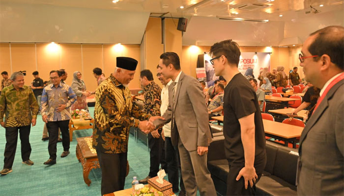 Gubernur Sumbar Hadiri Simposium ASEAN Bedah Kanker Kolorektal di RSUP M. Djamil Padang 1 Gubernur Sumbar Hadiri Simposium Internasional Bedah Kanker kolorektal di RSUP M. Djamil Padang