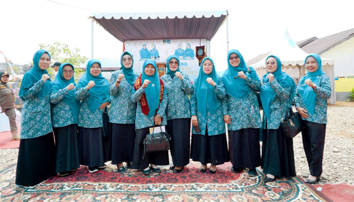 Tim Penilai Lomba Gerakan PKK Tingkat Provinsi Sumatera Barat di Nagari Sungai Kunyit Barat, Kecamatan Sangir Balai Janggo, Kabupaten Solok Selatan