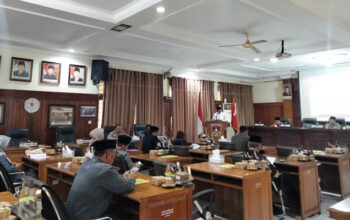 Wako Bukittinggi Berikan Jawaban Atas Pandangan Umum Fraksi-fraksi DPRD terhadap Ranperda Pertanggungjawaban Pelaksanaan APBD 2025 3 Wako Bukittinggi, Ramlan Nurmatias berikan jawaban atas Pandangan Umum Fraksi-fraksi DPRD terhadap Ranperda Pertanggungjawaban Pelaksanaan APBD 2025