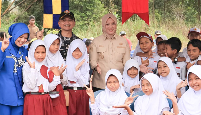 Wakil Bupati Bintan, Deby Maryanti berharap Aplikasi Si-Pintar Permudah Orang Tua Daftarkan Anak Masuk Sekolah