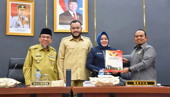 Setujui Pertanggungjawaban Pelaksanaan APBD 2025, DPRD Kota Padang Terima Penyampaian Perubahan Propemperda dan KUA dan PPAS 2026 4 DPRD Kota Padang setujui pertanggungjawaban pelaksanaan APBD 2025