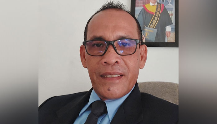 Menegakkan Benang Basah, Menjual Timbangan Keadilan 1 Firman Tobing: menjual timbangan keadilan