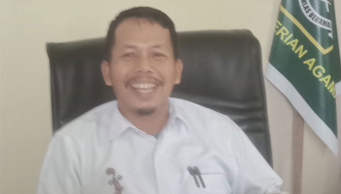 Kepala Kantor Urusan Agama (KUA) Kecamatan V Koto Kampung Dalam, Masrijal Habib