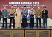Gubernur Sumbar Ajak Mahasiswa Minangkabau Persiapkan Diri Menjadi Talenta Unggul Menuju Indonesia Emas 2045 9 Gubernur Sumbar, Mahyeldi menjadi narasumber pada Seminar Nasional yang diselenggarakan Ikatan Mahasiswa Minang Pascasarjana Bandung di Gedung CRCS Institut Teknologi Bandung (ITB).