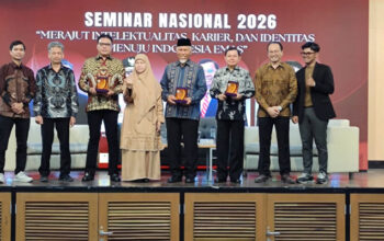 Gubernur Sumbar Ajak Mahasiswa Minangkabau Persiapkan Diri Menjadi Talenta Unggul Menuju Indonesia Emas 2045 3 Gubernur Sumbar, Mahyeldi menjadi narasumber pada Seminar Nasional yang diselenggarakan Ikatan Mahasiswa Minang Pascasarjana Bandung di Gedung CRCS Institut Teknologi Bandung (ITB).