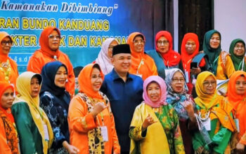 Bimtek di Bukittinggi, Nanda Satria Dorong Bundo Kanduang Jadi Pengawal Moral Anak dan Kamanakan 8 Wakil Ketua DPRD Sumbar, Nanda Satria menjadi narasumber dalam kegiatan Bimbingan Teknis (Bimtek) Bundo Kanduang tentang pendidikan karakter anak dan kamanakan di Bukittinggi