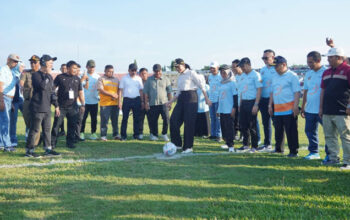 3 Agenda Pemkab Dharmasraya di Akhir Pekan Sukses, Ribuan Warga Ikuti Pembukaan DCL 2026, Bazar UMKM dan Car Free Day 3 pembukaan Dharmasraya Champion League (DCL) 2026