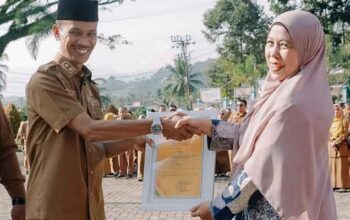 Pemkab Solok Selatan Berikan Penghargaan kepada 5 Koperasi di Hari Koperasi ke-79