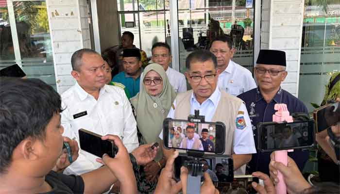 Kasus Dugaan Bom di MAN 3 Padang, Kemendagri Tegaskan Bukan Kasus Terorisme 1 Dirjen Polpum Kemendagri, Prof. Akmal Malik saat berkunjung ke MAN 3 Padang