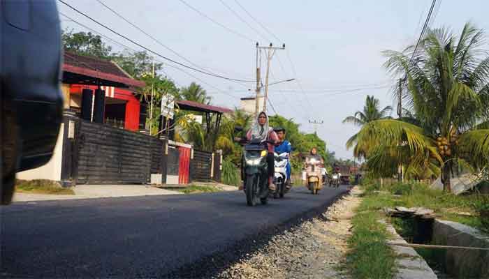 Jalan Belakang Eks RSUD Sungai Dareh Kembali Diaspal, Warga Apresiasi Bupati Dharmasraya