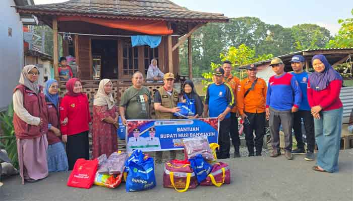 Bupati Muba Perintahkan Penanganan Darurat dan Bantuan bagi Korban Rumah Longsor di Lais 1 Pemkab Muba salurkan bantuan bagi Korban Rumah Longsor di Lais