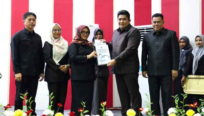 Bupati Bintan Sampaikan Rancangan KUA PPAS TA 2027 ke DPRD, Fokus Peningkatan Kesejahteraan dan Produktivitas Daerah 1 Bupati Roby Kurniawan sampaikan Rancangan KUA PPAS TA 2027 ke DPRD Kabupaten Bintan