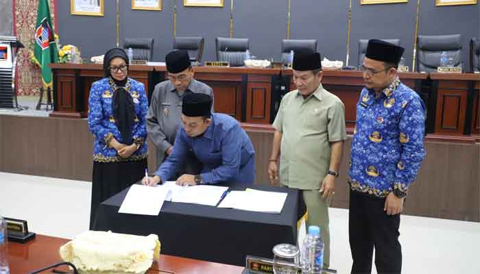 DPRD Kota Padang Setujui Rancangan APBD Perubahan TA 2026 2 DPRD Kota Padang Setujui Rancangan APBD Perubahan TA 2026b