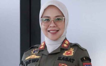 Satpol PP Payakumbuh Tegaskan Patroli di Jalan Imam Bonjol Bersifat Persuasif 3 Kepala Satpol PP dan Damkar Kota Payakumbuh, Dewi Novita
