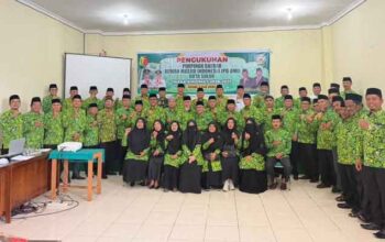 Lantik DMI Kota Solok, Prof. Ganefri Dorong Masjid jadi Pusat Pembinaan Generasi Muda 3 Prof. Ganefri lantik DMI Kota Solok