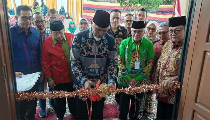 Gubernur Sumbar Resmikan Asrama Putri SMAN 1 Bukittinggi 1 Gubernur Sumbar Resmikan Asrama Putri SMAN 1 Bukittinggi