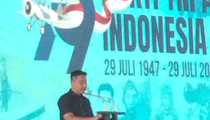 Sumbar Dipercaya Jadi Tuan Rumah Hari Bakti TNI AU ke-79 1 Wagub Sumbar, Vasko Ruseimy sampaikan sambutan dalam Hari Bakti TNI AU ke-79